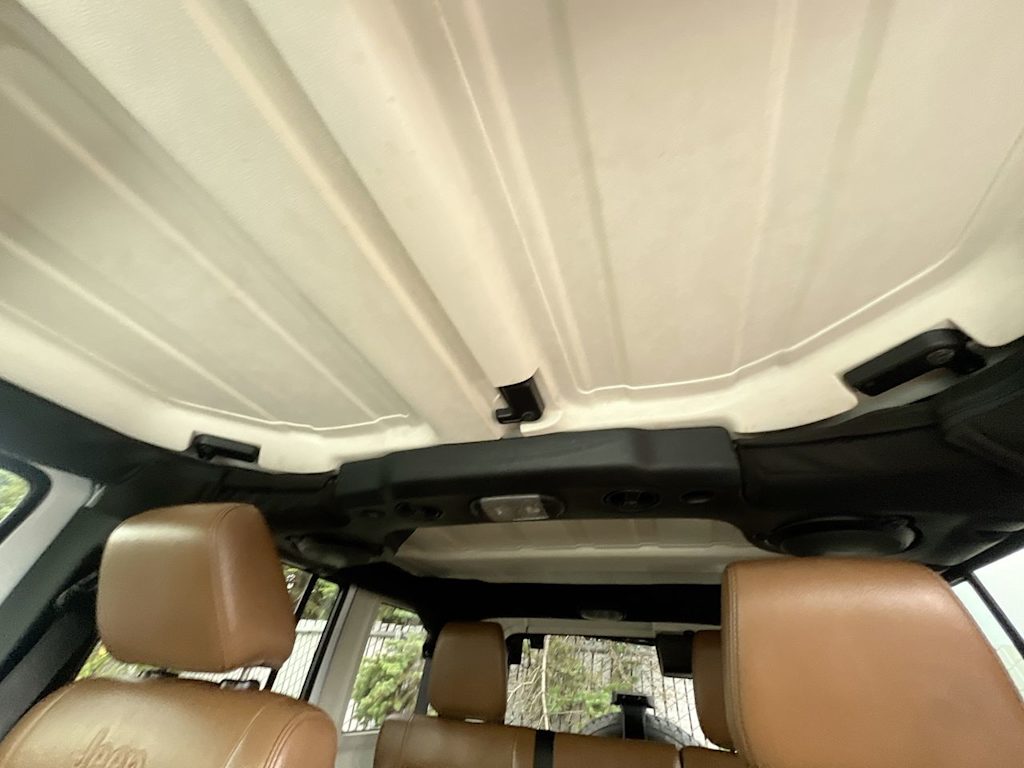 Thumbnail: 2012 Jeep Wrangler - 23