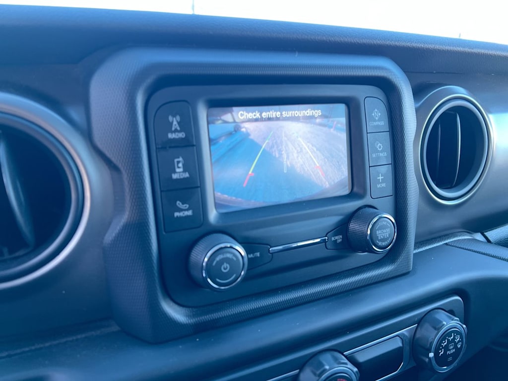 Thumbnail: 2018 Jeep Wrangler - 21