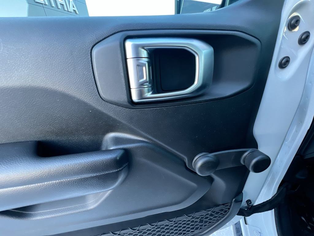 Thumbnail: 2018 Jeep Wrangler - 20