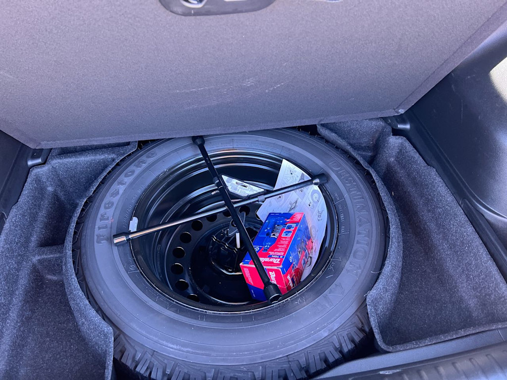Thumbnail: 2020 Jeep Cherokee - 7