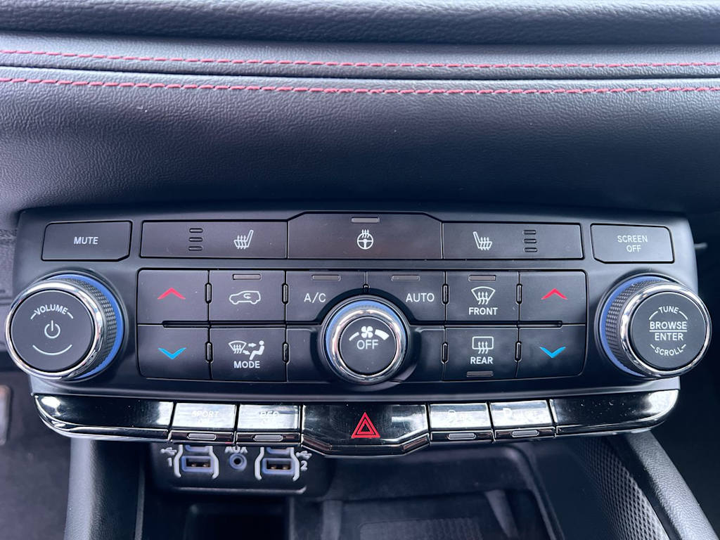 Thumbnail: 2022 Dodge Durango - 22