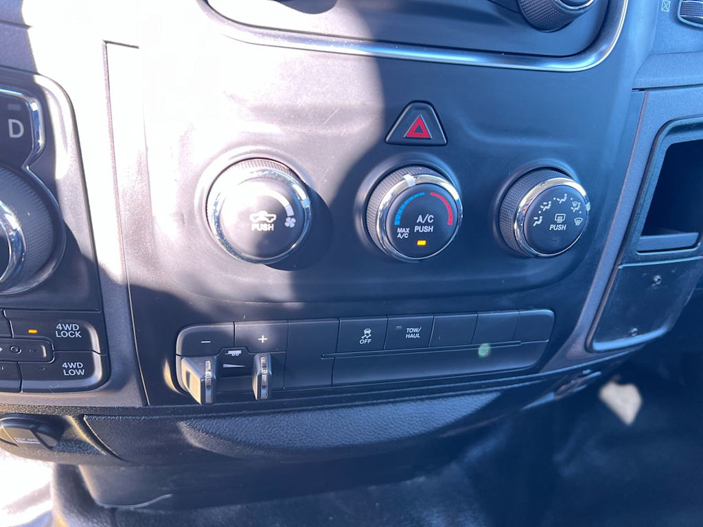 Thumbnail: 2016 RAM 1500 - 21