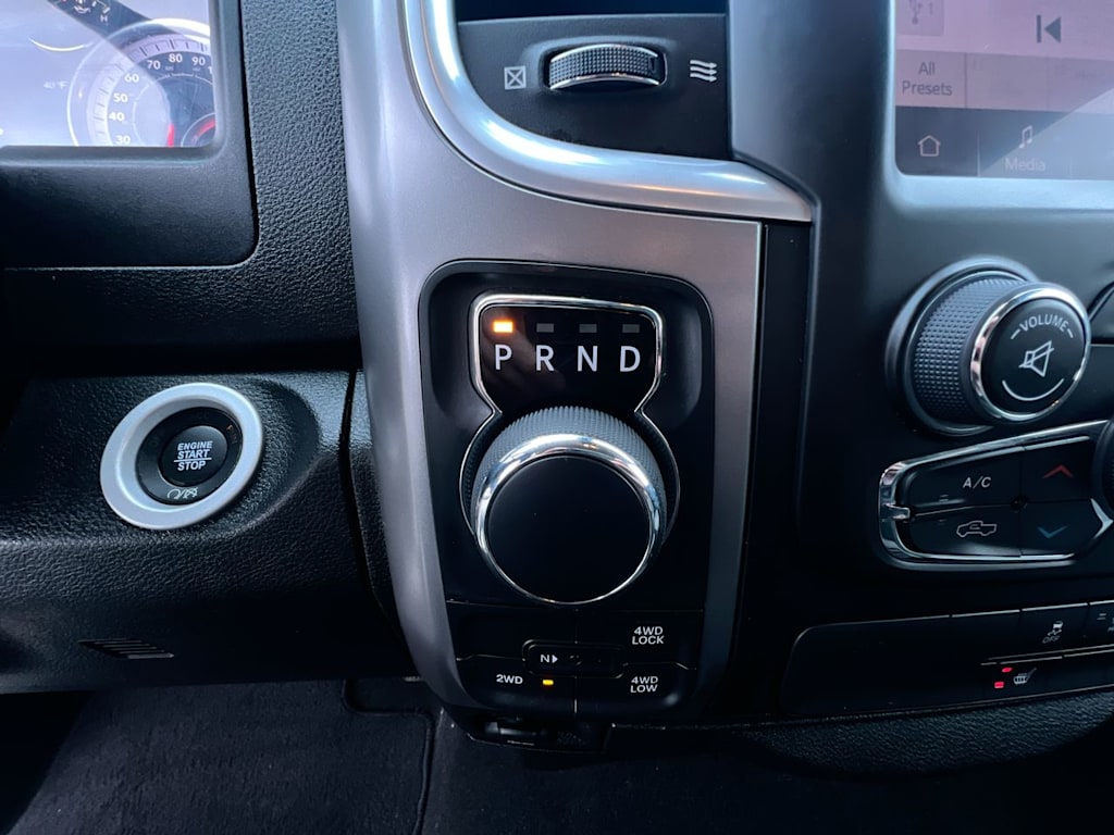 2022 RAM 1500 SLT 23
