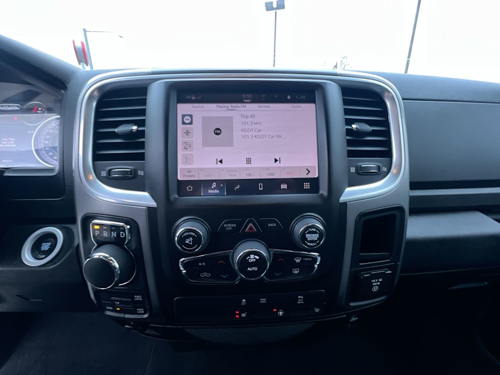2022 RAM 1500 SLT 11