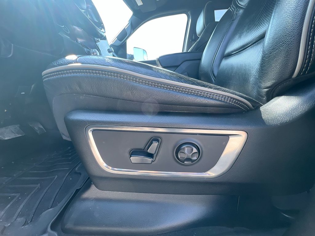 Thumbnail: 2019 RAM 1500 - 19