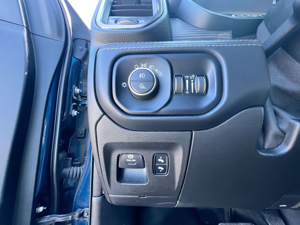 Thumbnail: 2019 RAM 1500 - 21