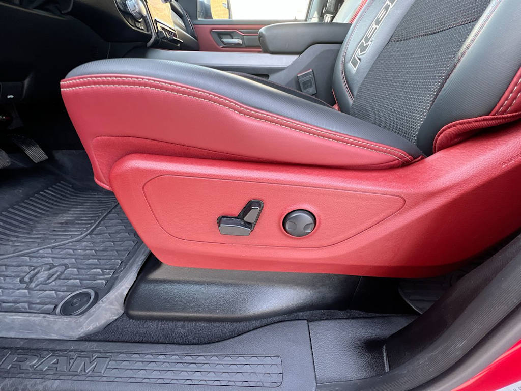 Thumbnail: 2025 RAM 1500 - 21