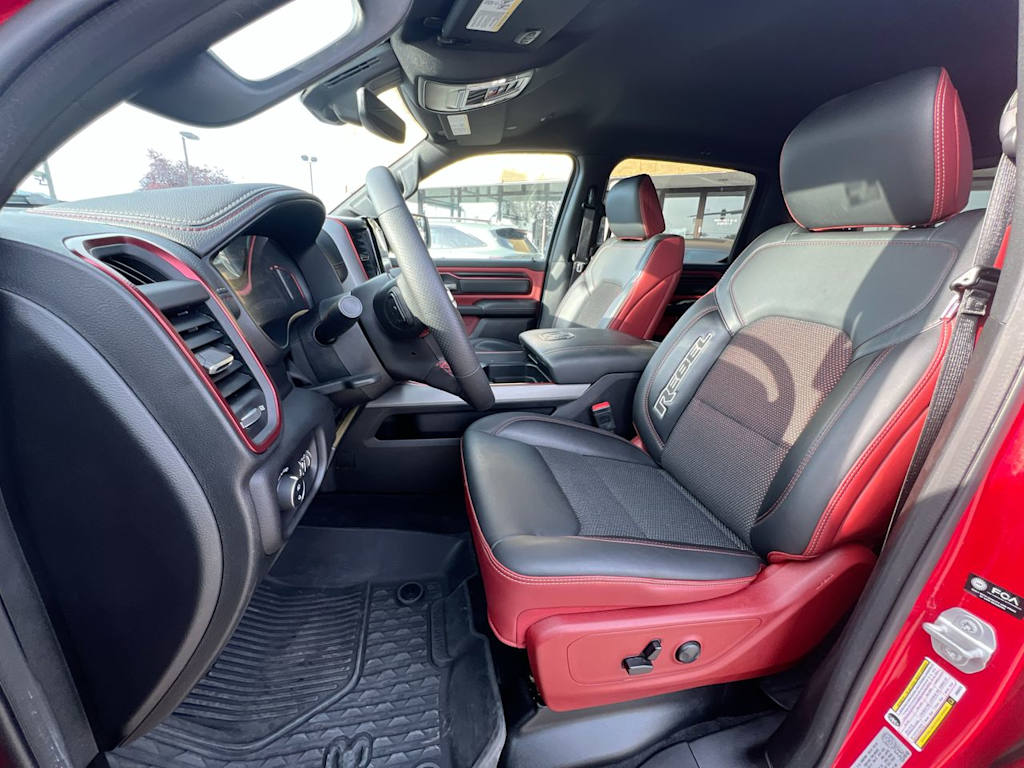 Thumbnail: 2025 RAM 1500 - 9