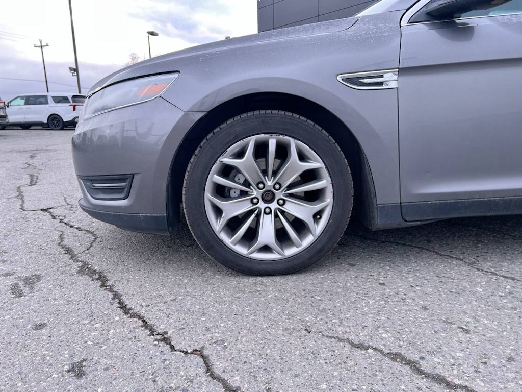 Thumbnail: 2013 Ford Taurus - 6