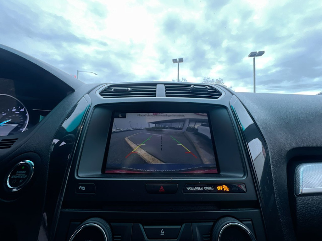 Thumbnail: 2016 Ford Explorer - 21
