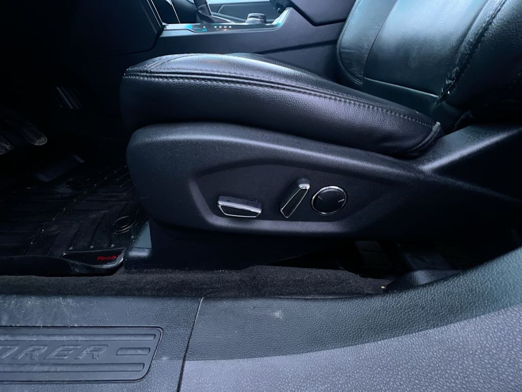 Thumbnail: 2016 Ford Explorer - 19
