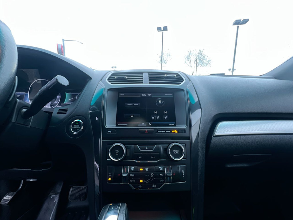 Thumbnail: 2016 Ford Explorer - 11