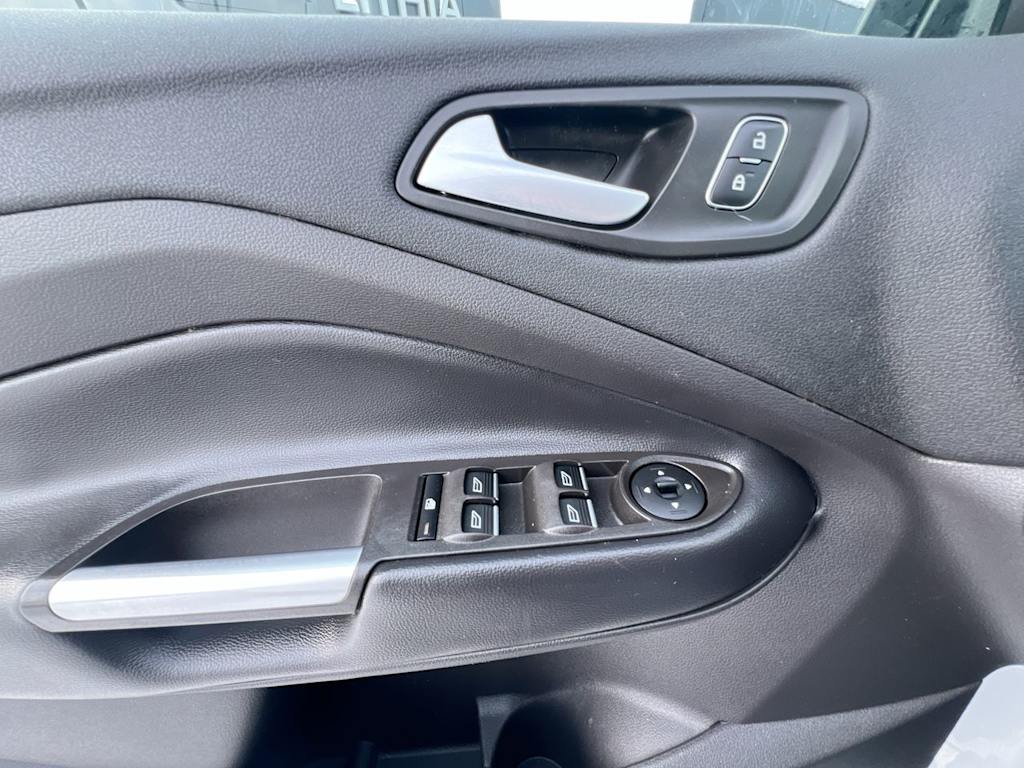 Thumbnail: 2019 Ford Escape - 21