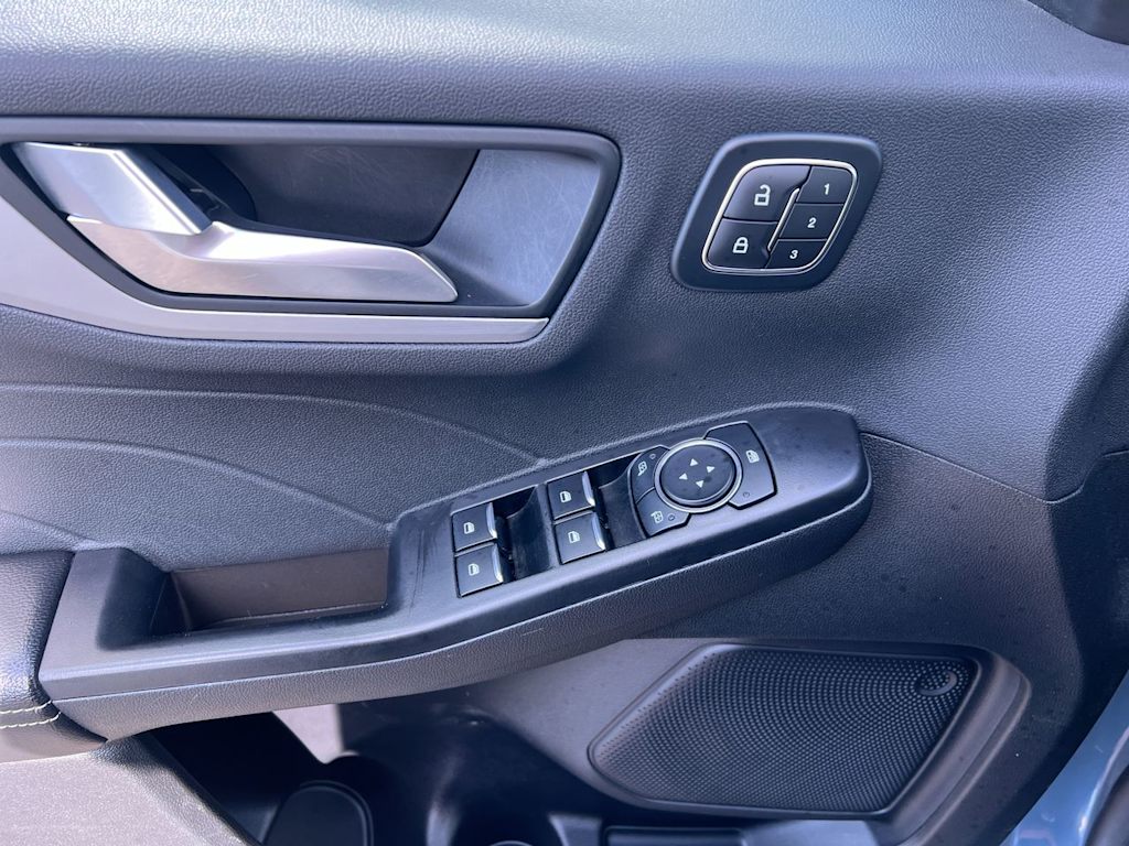 Thumbnail: 2025 Ford Escape - 21