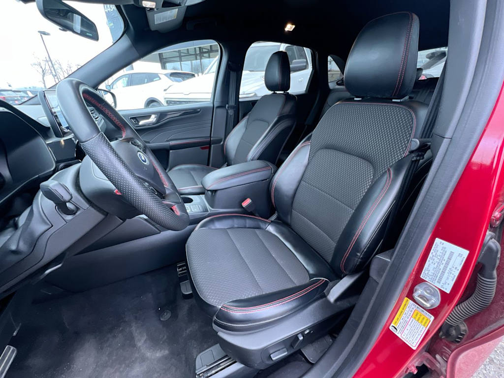 Thumbnail: 2023 Ford Escape - 7