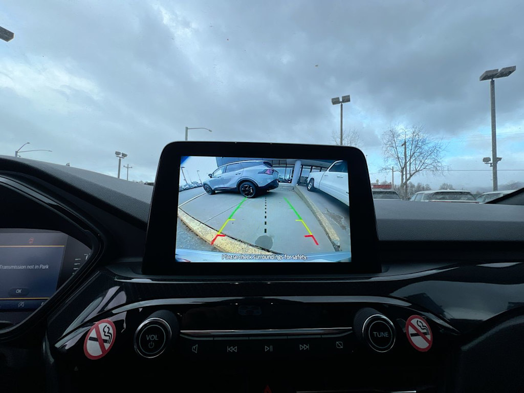 Thumbnail: 2023 Ford Escape - 21