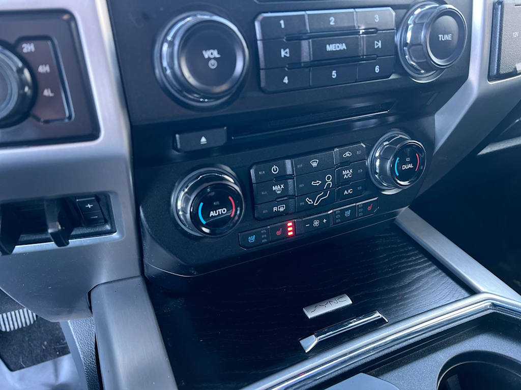 Thumbnail: 2018 Ford F-350 - 21