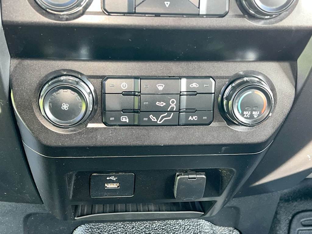 Thumbnail: 2019 Ford F-350 - 22