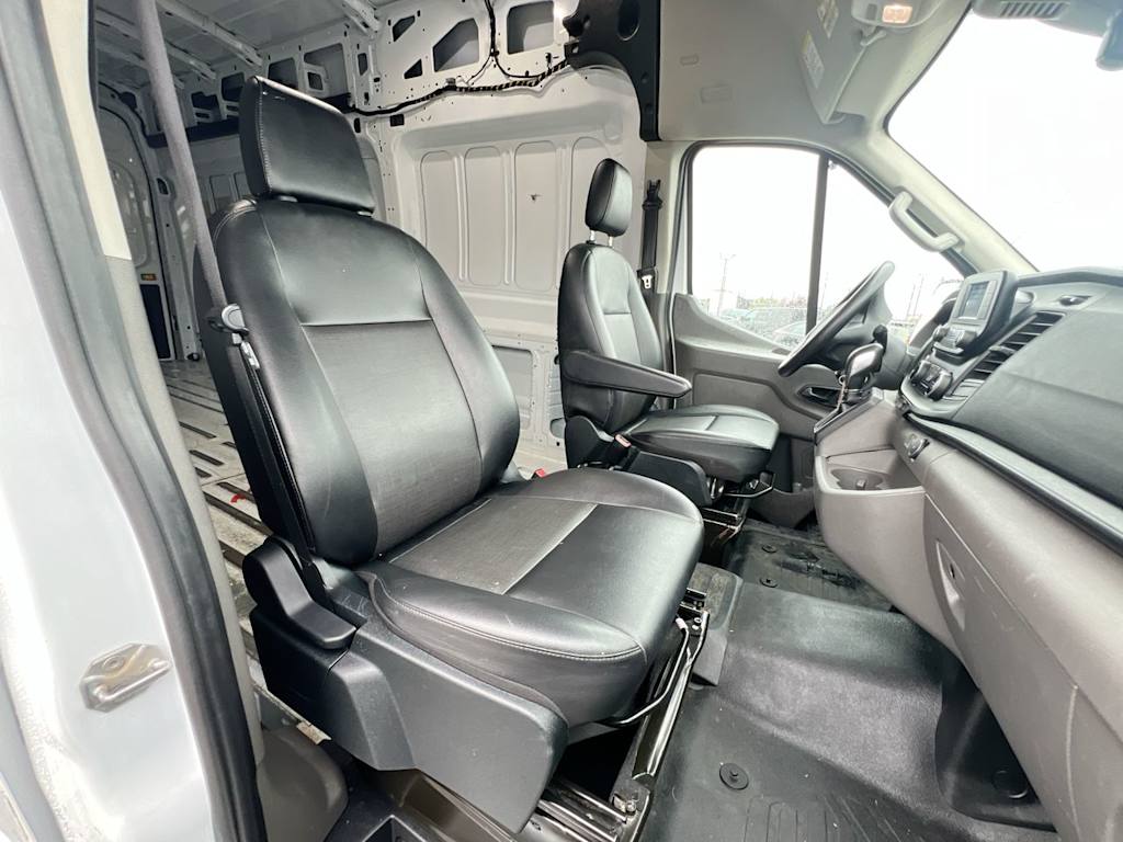 Thumbnail: 2022 Ford Transit Series - 8