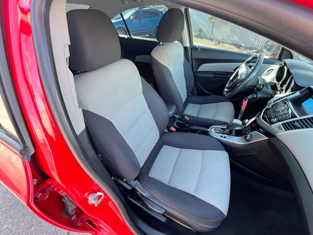 Thumbnail: 2014 Chevrolet Cruze - 27