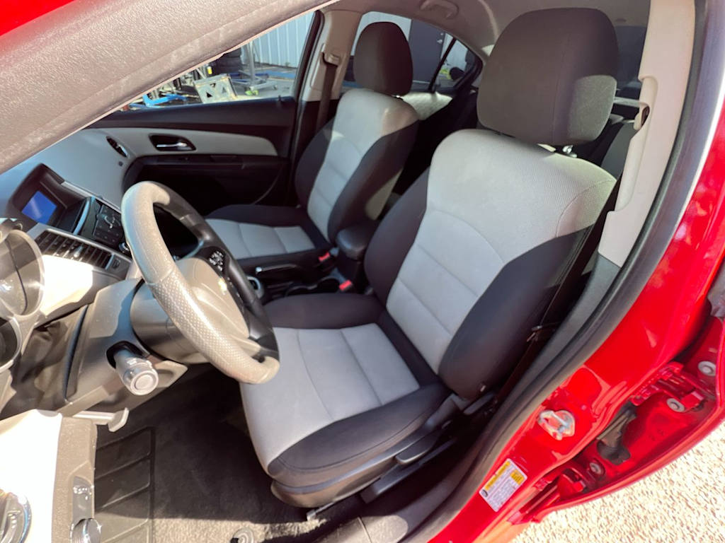 Thumbnail: 2014 Chevrolet Cruze - 9