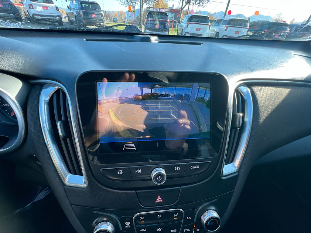 Thumbnail: 2019 Chevrolet Malibu - 23