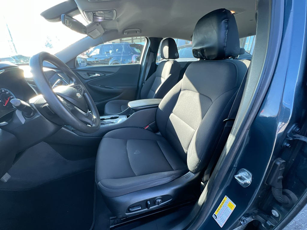 Thumbnail: 2019 Chevrolet Malibu - 9