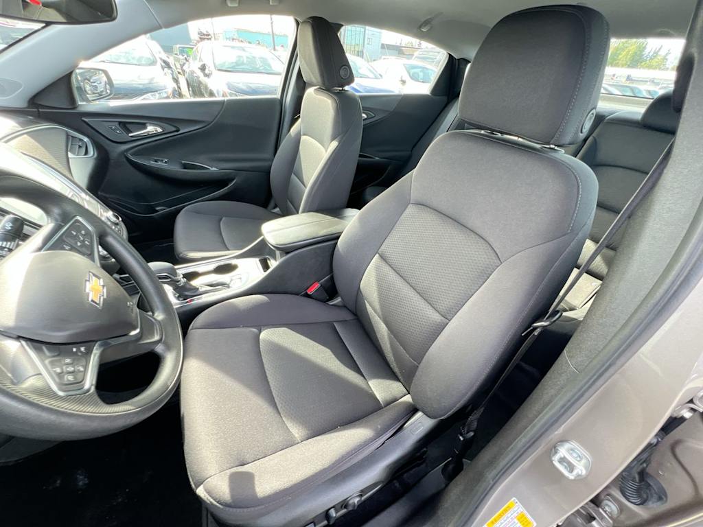 Thumbnail: 2024 Chevrolet Malibu - 8