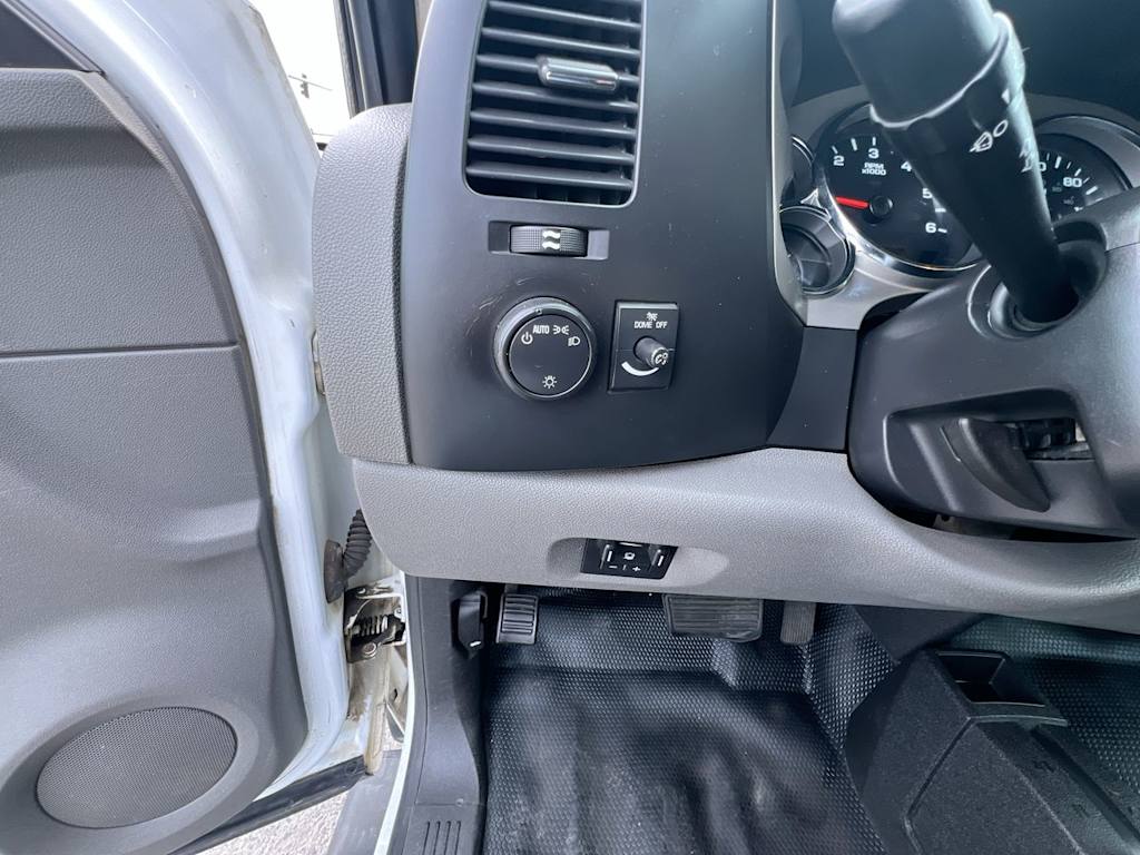 Thumbnail: 2013 Chevrolet Silverado 2500 - 23