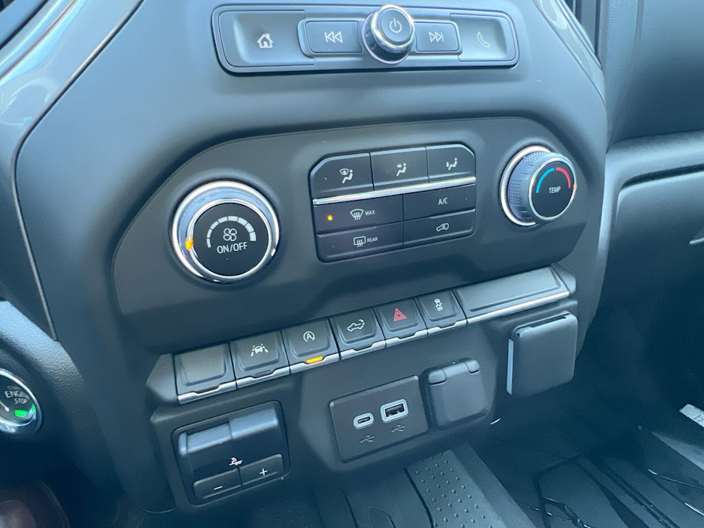 Thumbnail: 2025 Chevrolet Silverado 1500 - 23