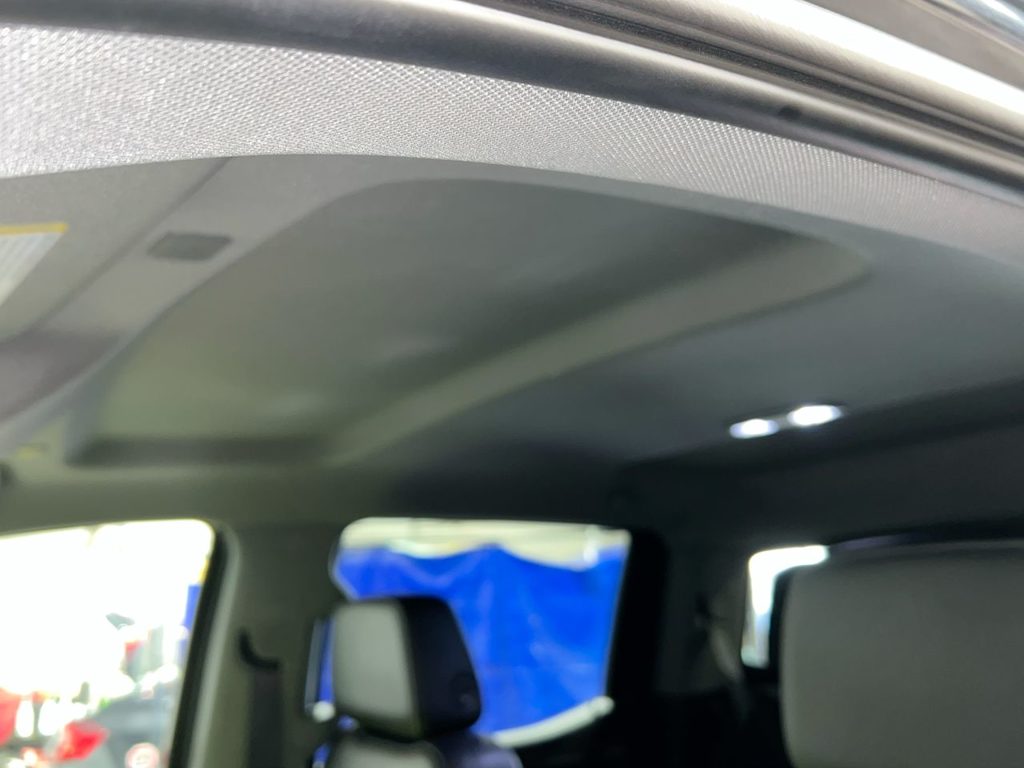 Thumbnail: 2019 Chevrolet Silverado 1500 - 26