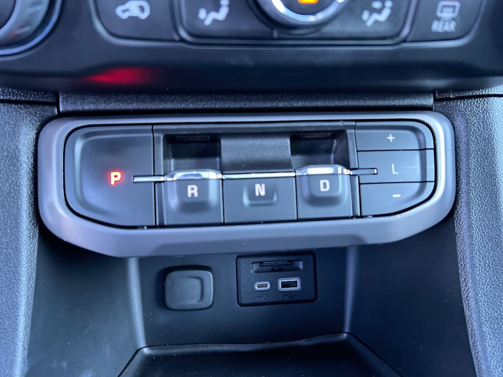 Thumbnail: 2023 GMC Acadia - 24