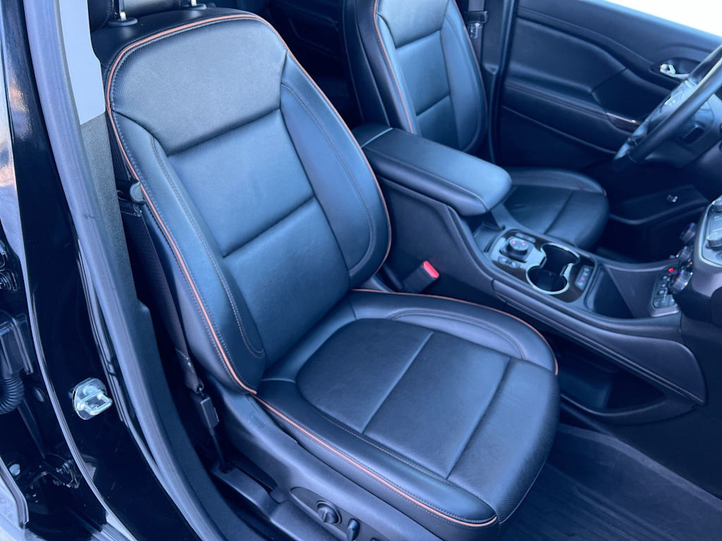 Thumbnail: 2023 GMC Acadia - 8