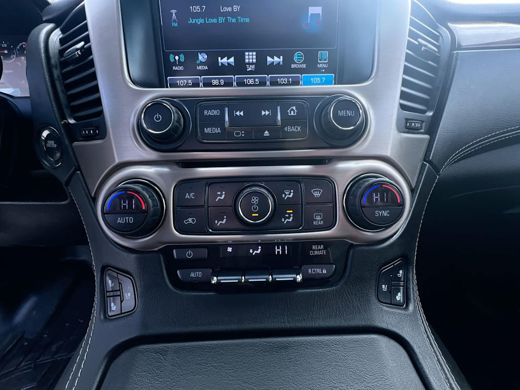 2017 GMC Yukon Denali 25