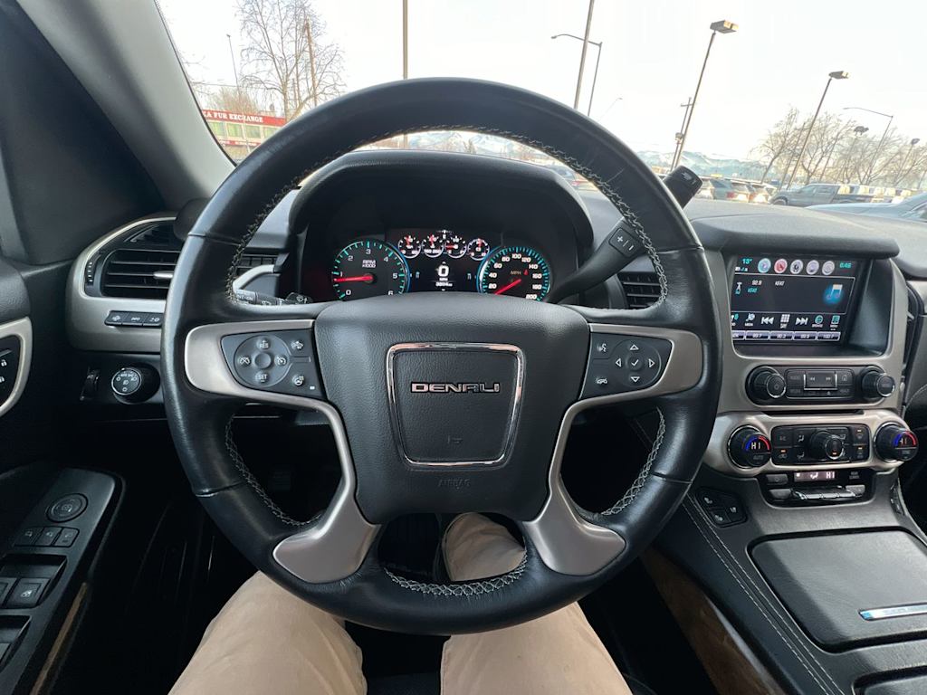 2020 GMC Yukon Denali 2