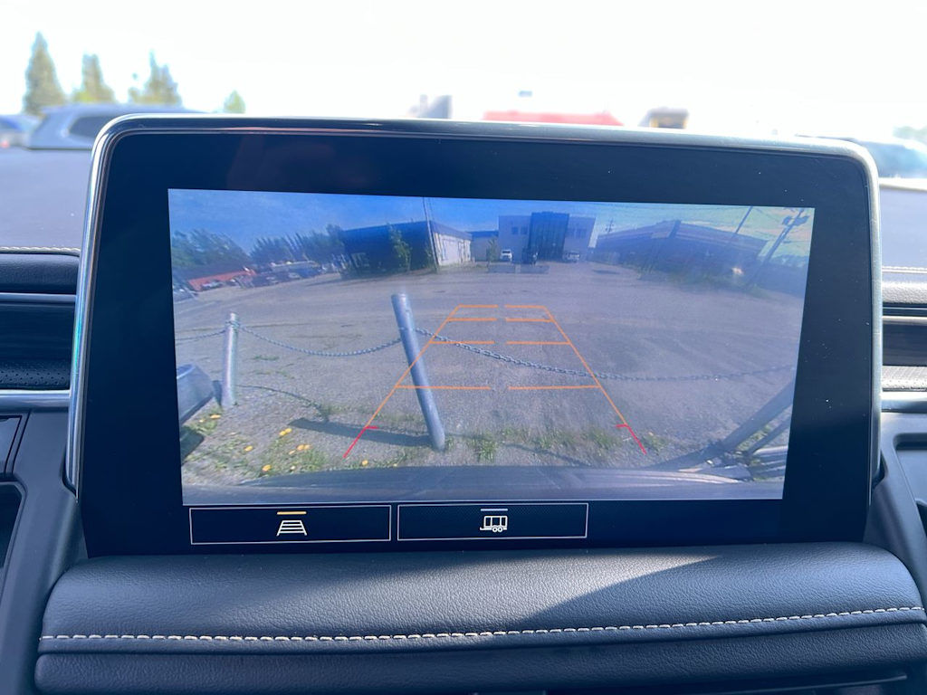 Thumbnail: 2021 GMC Yukon XL - 21
