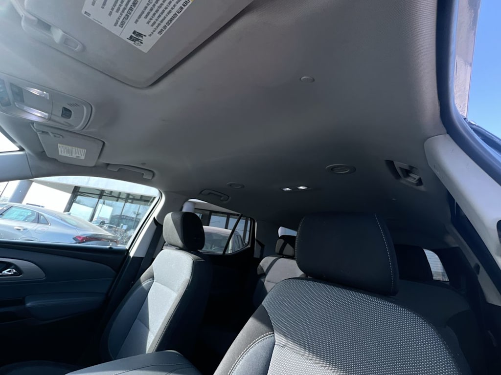 2020 Chevrolet Traverse LT 25