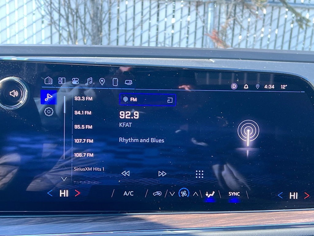 Thumbnail: 2025 Chevrolet Suburban - 12