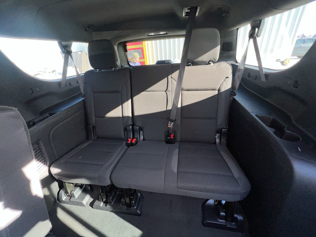 Thumbnail: 2025 Chevrolet Suburban - 26