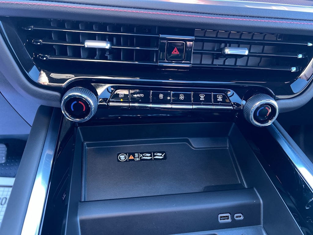 Thumbnail: 2025 Chevrolet Tahoe - 23