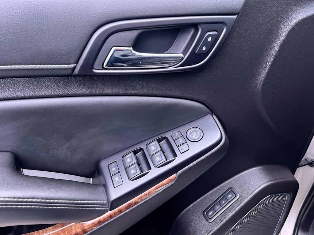 Thumbnail: 2016 Chevrolet Tahoe - 19
