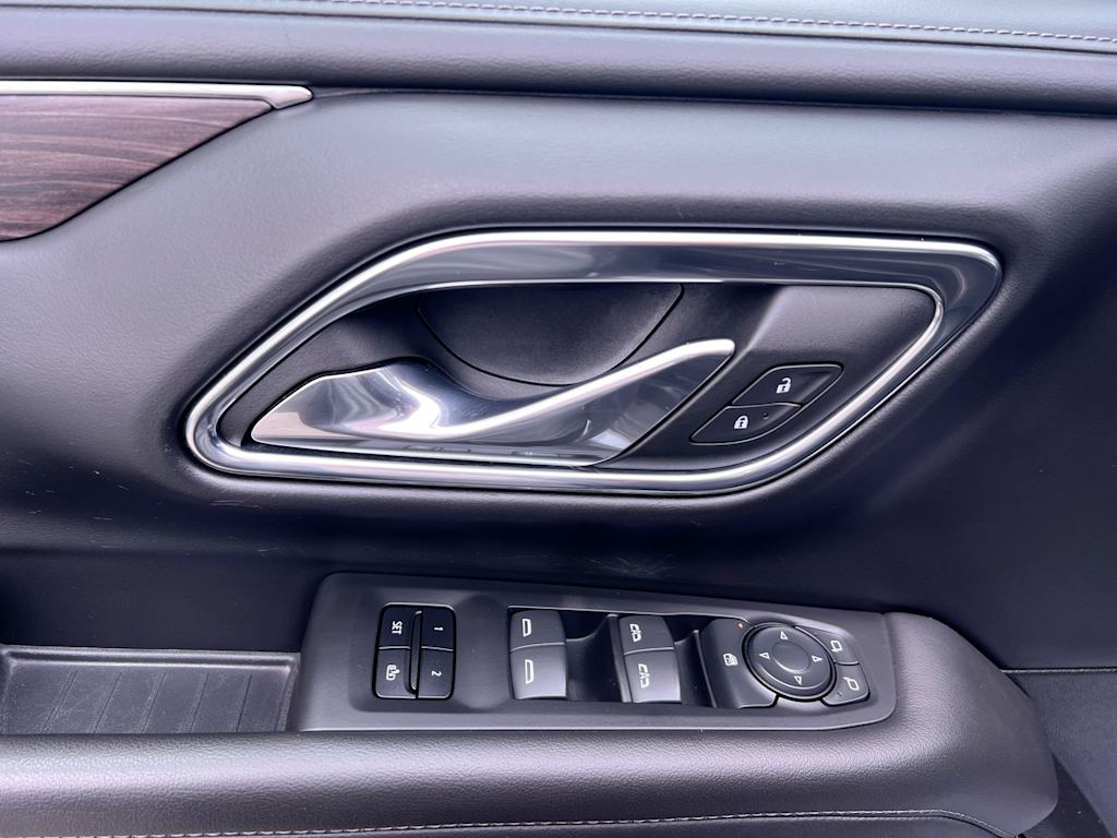 Thumbnail: 2023 Chevrolet Suburban - 20