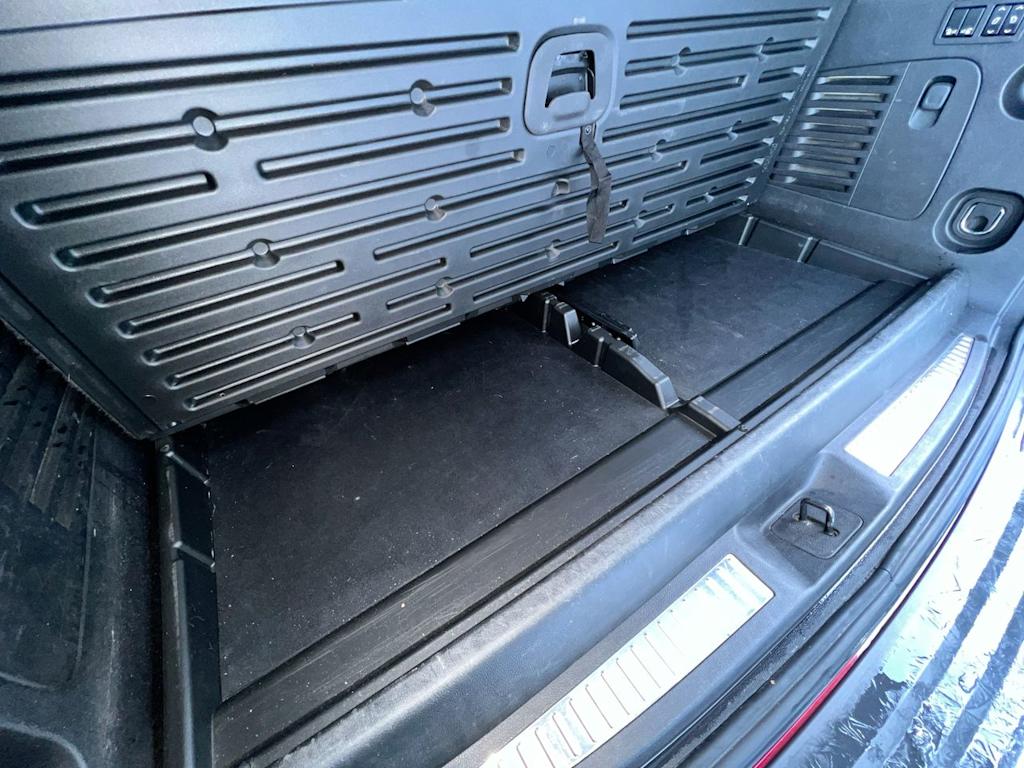 Thumbnail: 2017 Chevrolet Suburban - 26