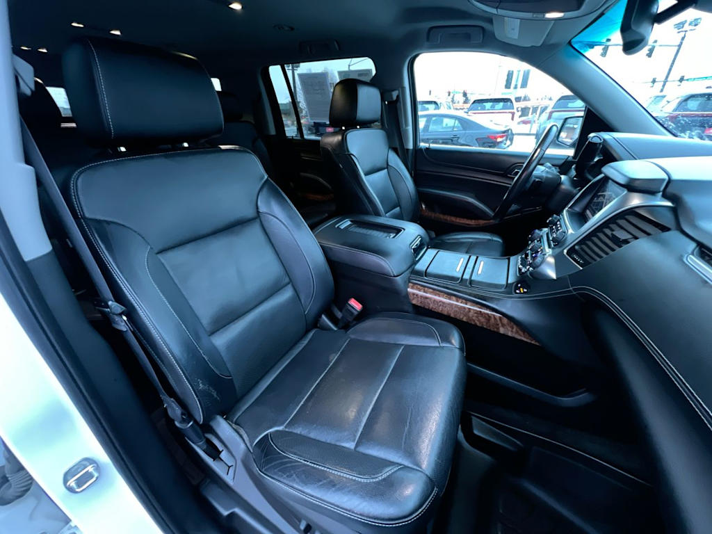 2017 Chevrolet Suburban Premier 28