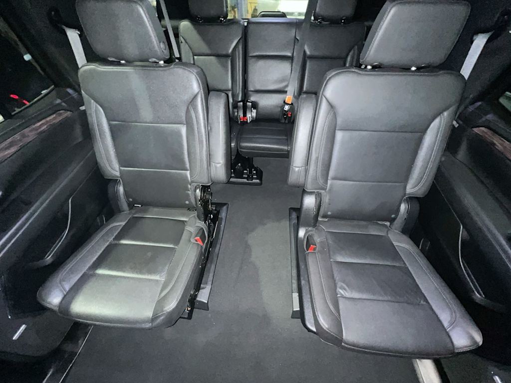 Thumbnail: 2023 Chevrolet Tahoe - 10