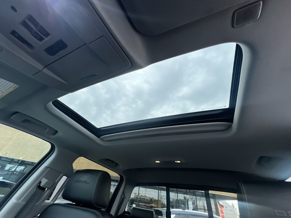 Thumbnail: 2018 GMC Sierra 3500 - 25