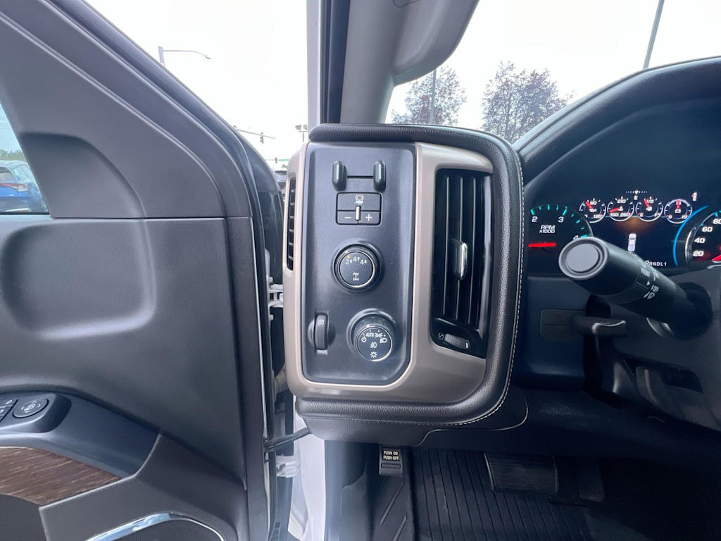 Thumbnail: 2018 GMC Sierra 3500 - 23