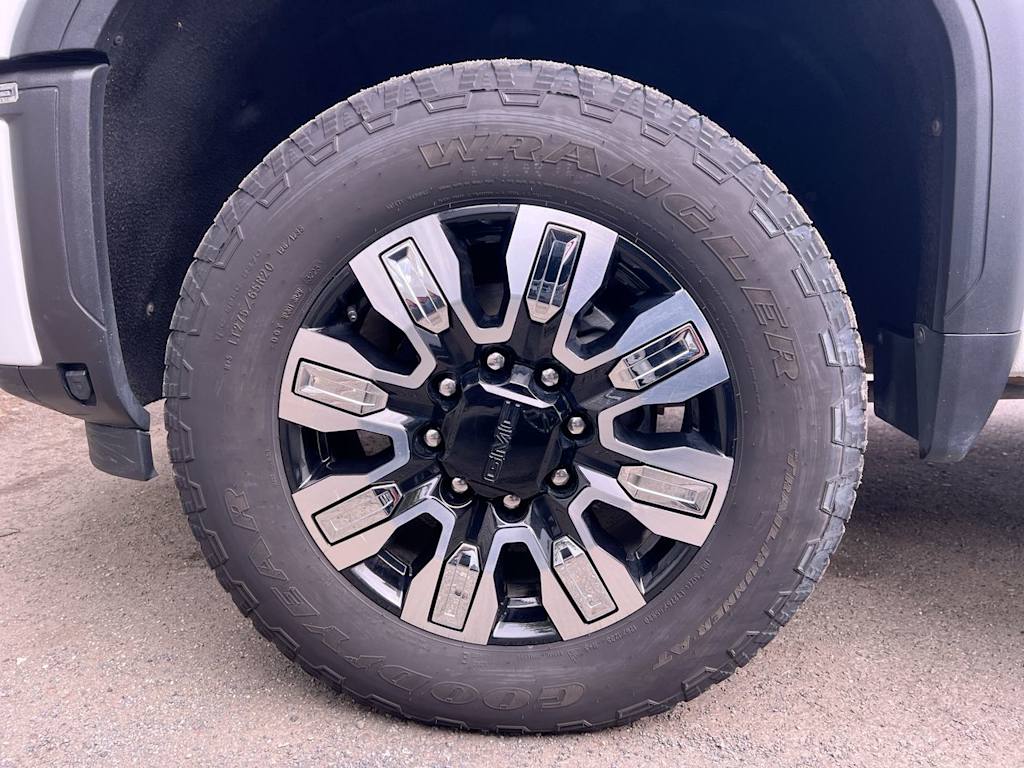 Thumbnail: 2024 GMC Sierra 3500 - 6