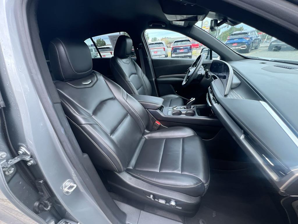 Thumbnail: 2024 Cadillac XT4 - 8