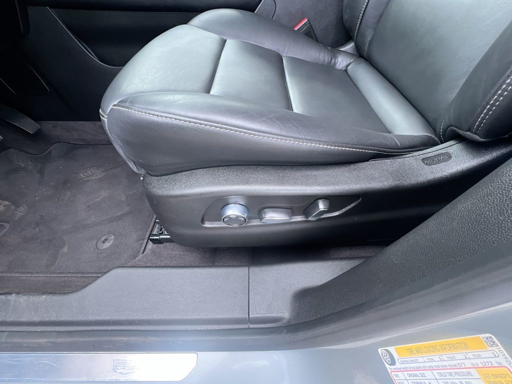 Thumbnail: 2024 Cadillac XT4 - 18